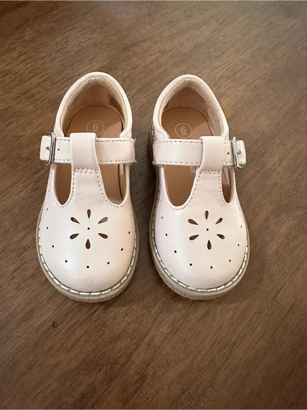 Girls' Pink T-Strap Dress Mary Jane style Shoes - Classic Buckle
